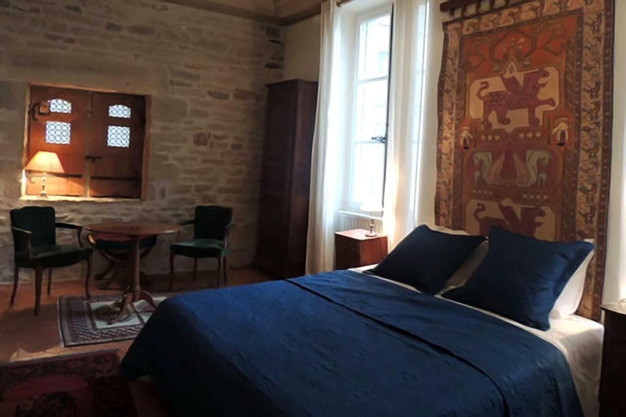 كلوني Maison Romane 1136 المظهر الخارجي الصورة