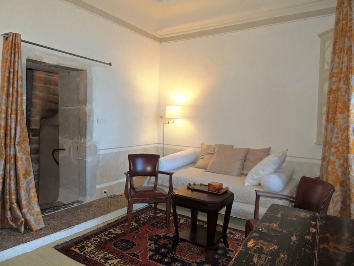 كلوني Maison Romane 1136 المظهر الخارجي الصورة