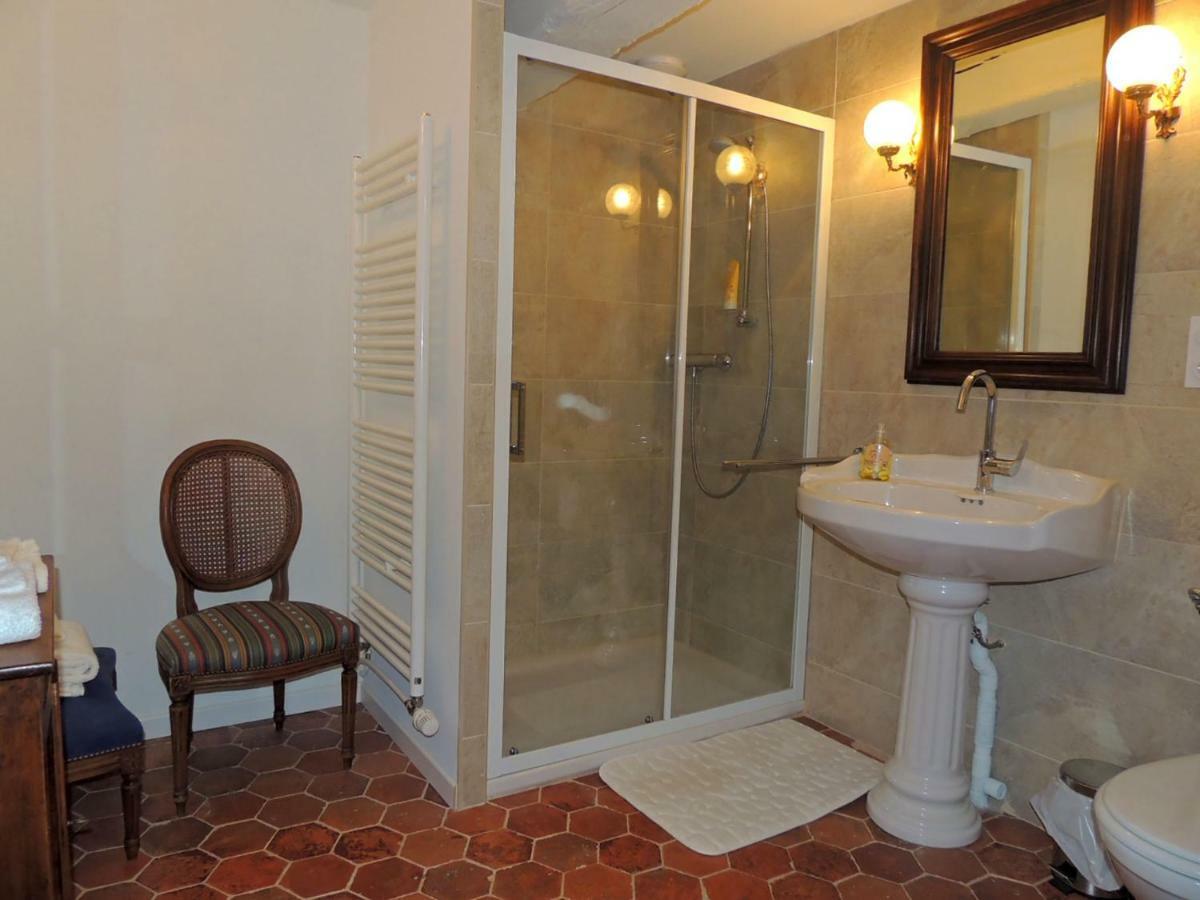 كلوني Maison Romane 1136 المظهر الخارجي الصورة