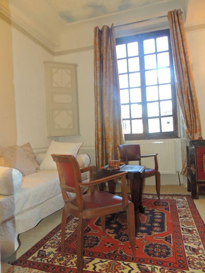 كلوني Maison Romane 1136 المظهر الخارجي الصورة
